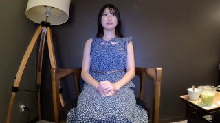 颜值不错苗条妹子护士情趣装白色网袜翘起屁股自摸逼逼呻吟娇喘
